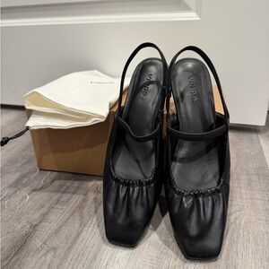 Vince Venice Flats size 7